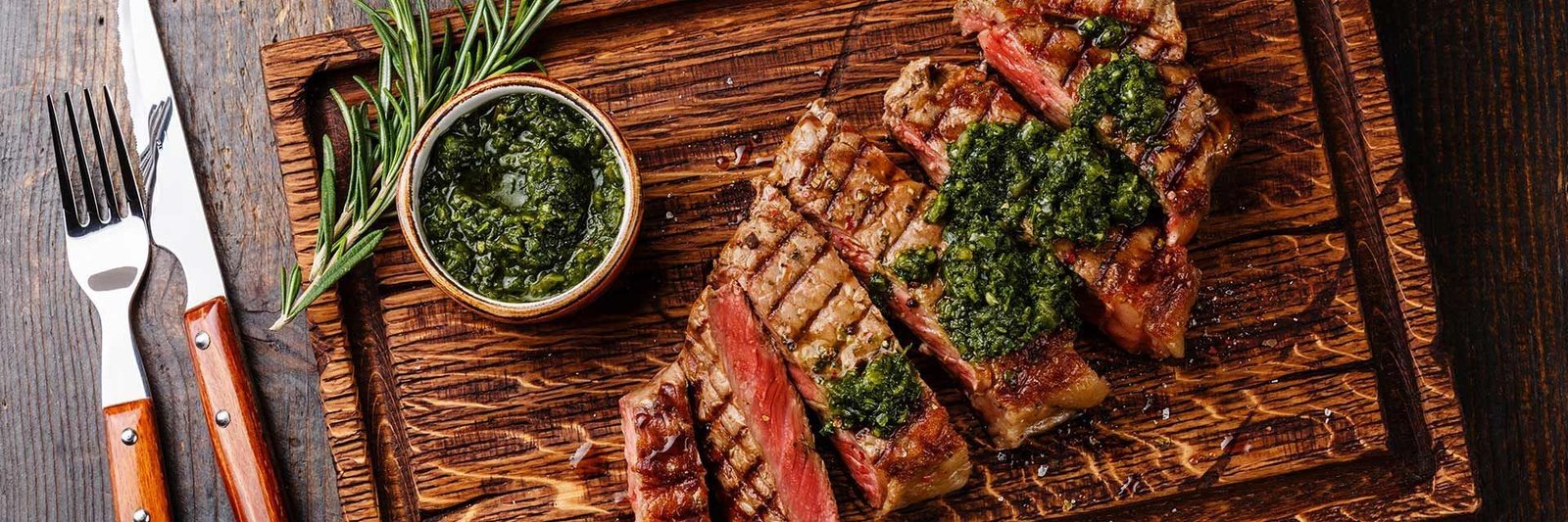 10 Pratos Regionais que Todo Brasileiro Precisa Comer Antes de Morrer 7 KTN chimichurri header
